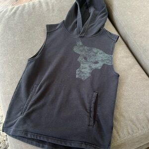 Boys Under Armour Top